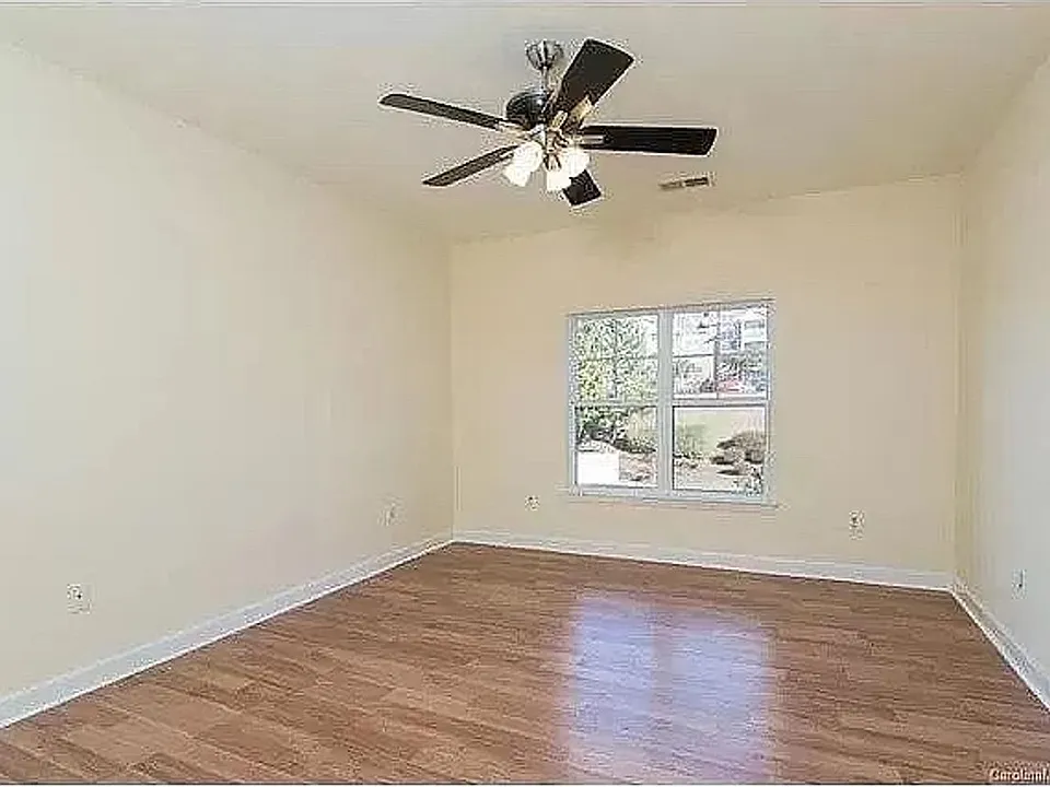 11272 Hyde Pointe Ct