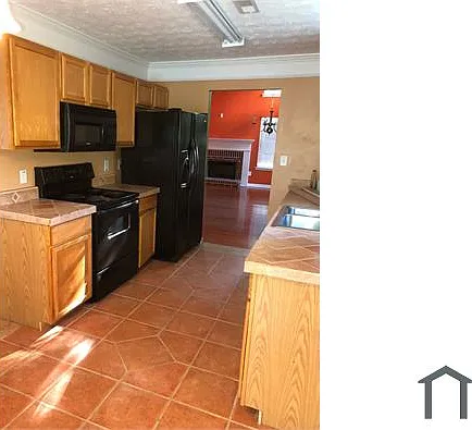 4898 Union St — Photo 3