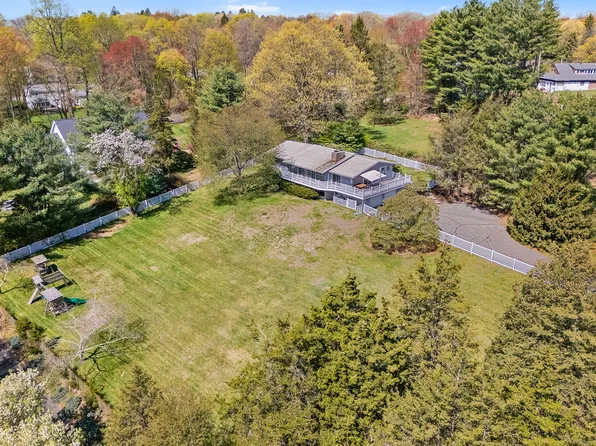 60 High Ridge Road, Easton, CT 06612