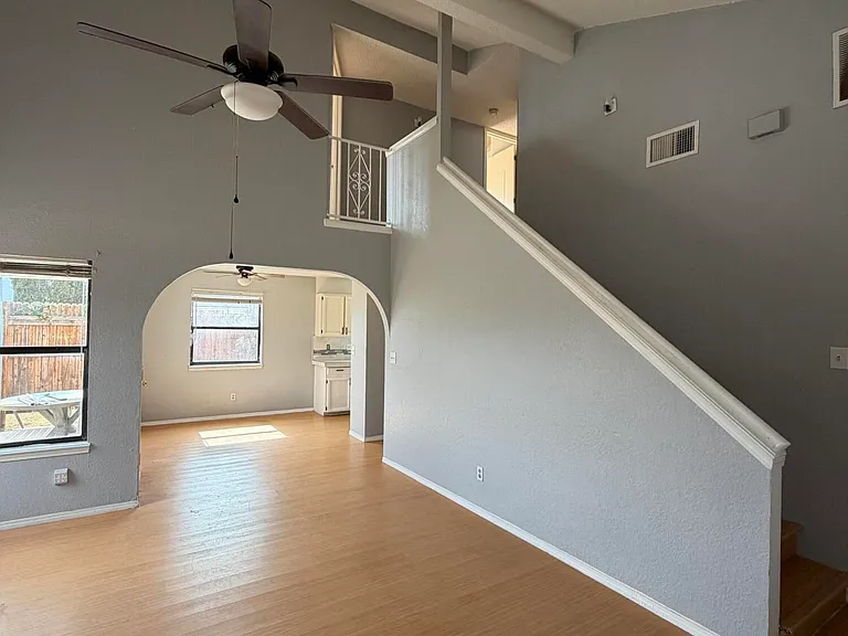 10901 Joe Dimaggio Cir — Photo 13