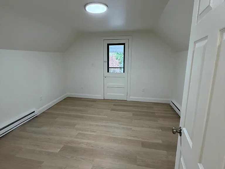 25 Lorenzo St #3 — Photo 4