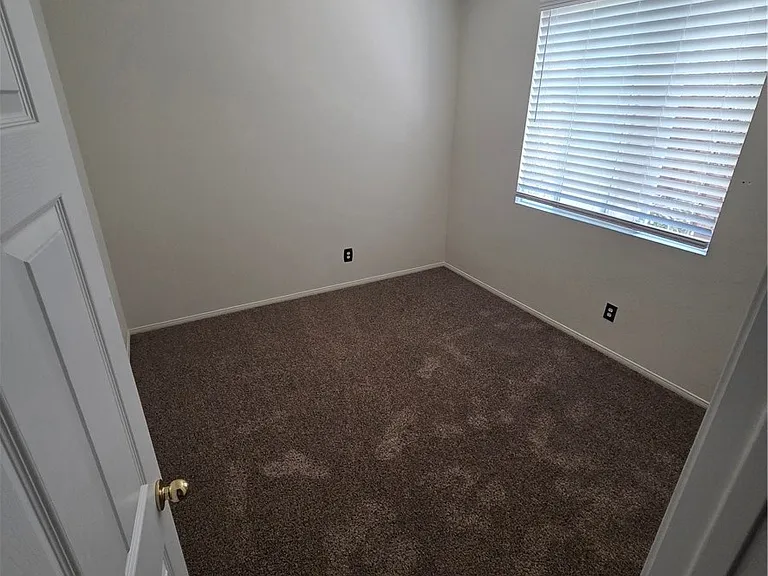 41089 Robards Way — Photo 14