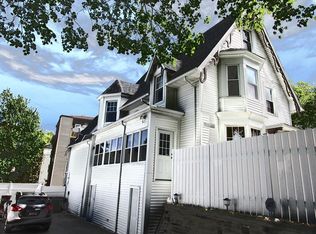 9 Earle St, Worcester, MA 01605