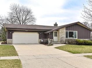 5167 Maplewood Dr, Greendale, WI 53129