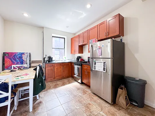 Rented by Compass | media 21