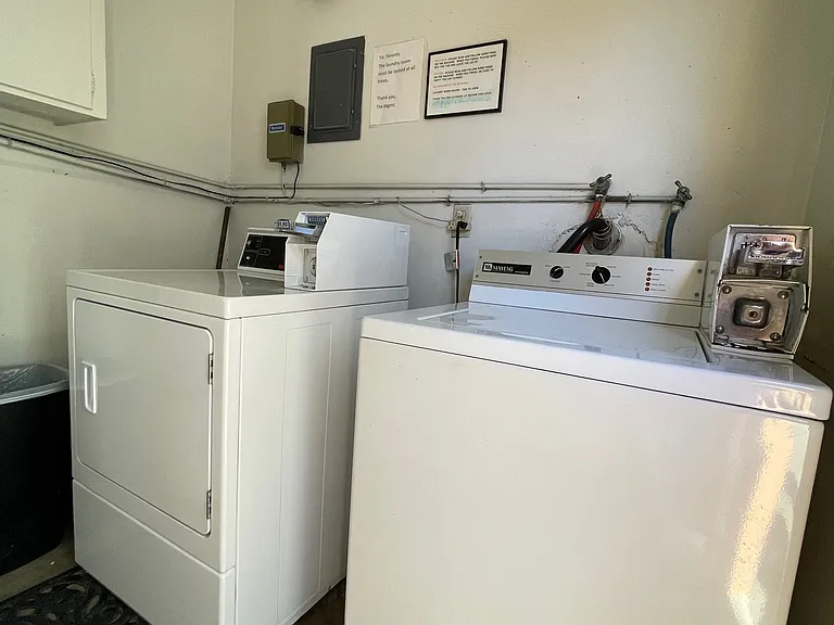 21023 Ladeene Ave #D — Photo 18