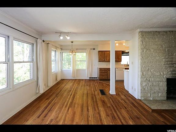 3rd image of 1815 E Hillcrest Ave