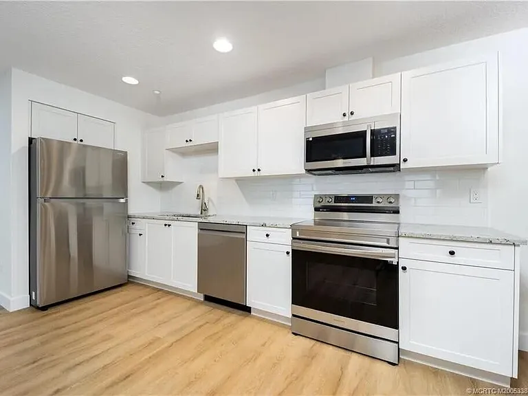 3375 SW Mapp Rd #204 — Photo 5