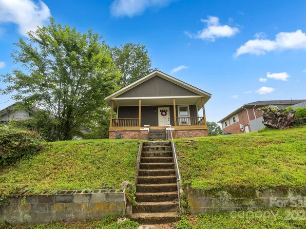 907 Highland Ave, Hendersonville, NC 28792