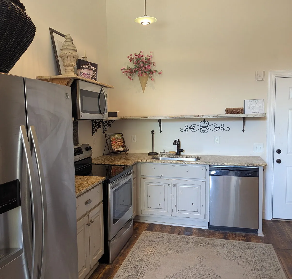 1 bed, 1.0 bath, 900 sqft, $1,075 — Photo 3