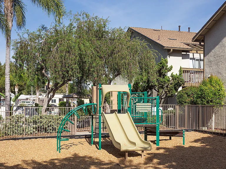 Canyon Run Apartments — Photo 17
