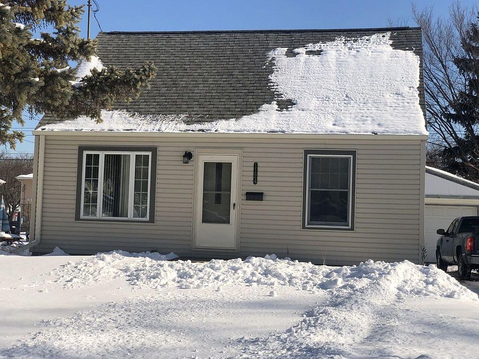 2nd image of 1124 S 112th St