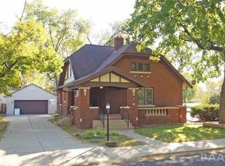 104 E Briarwood Ct, Peoria, IL 61603