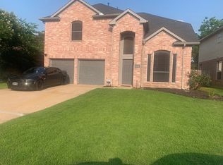 3940 Holly Hill Dr, Grand Prairie, TX 75052