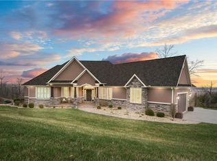 7 Mission Hills Dr, Saint Joseph, MO 64507