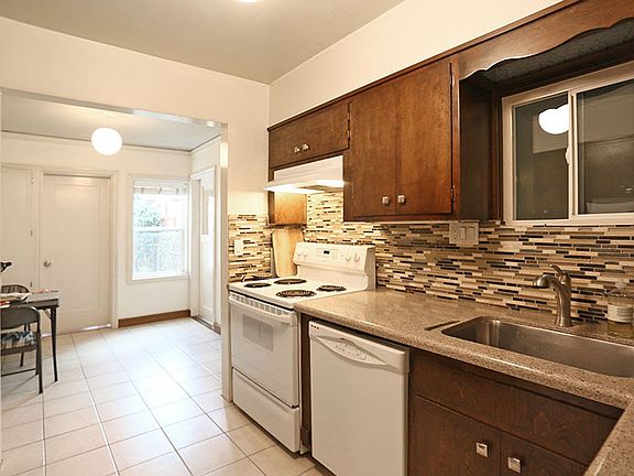 3rd image of 1825 Jefferson St #A