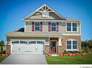6009 Amber Dr, Farmington, NY 14425