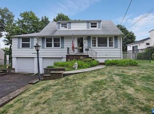 8 Westwood Dr N, West Orange, NJ 07052