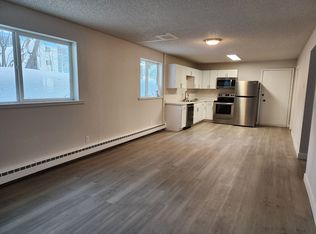 401 E 8th Ave #4, North Pole, AK 99705