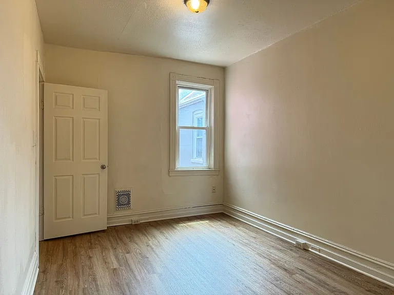 454 W. King St. — Photo 11