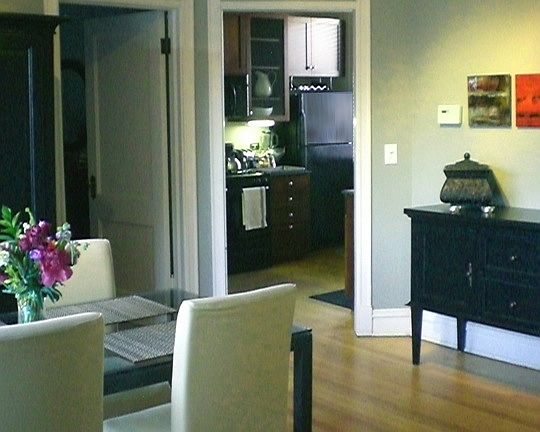 5th image of 1431 W Leland Ave APT 3