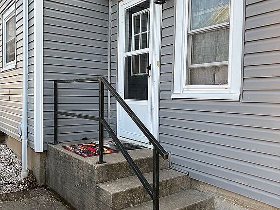 4th image of 7914 Main St