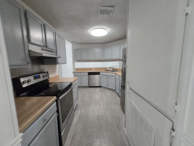 3210 Coral Grove Dr — Photo 29