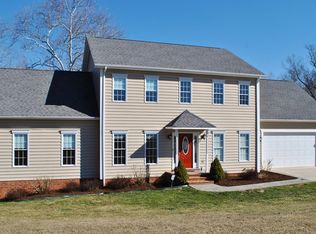 147 Gartin Pl, Madison Heights, VA 24572