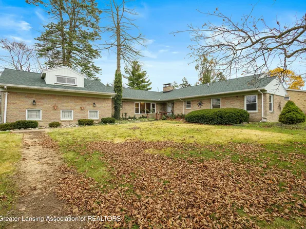 4327 Gladys Dr, Lansing, MI 48917