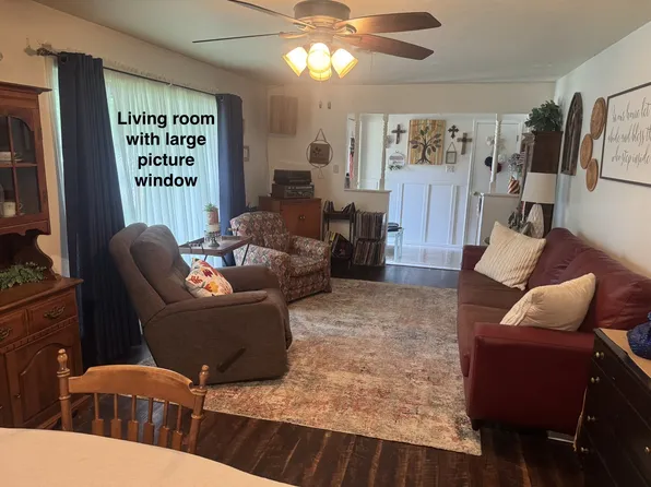 3908 Dawn Dr, Benbrook, TX 76116