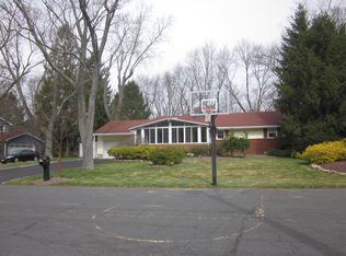 14 Dover Ln, East Windsor, NJ 08520