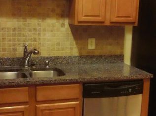 433 Bank St APT 3, Fall River, MA 02720