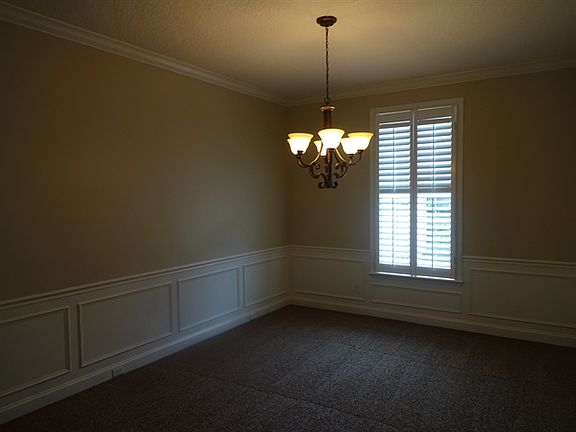 4th image of 740 Eagle Point Dr