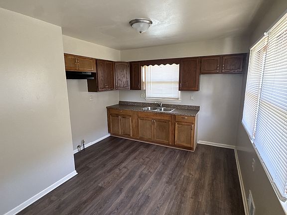 4th image of 7321 W Florist Ave