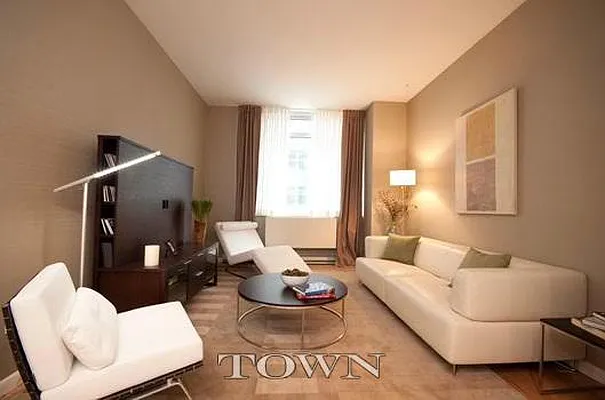 Rented by Town Residential | media 9