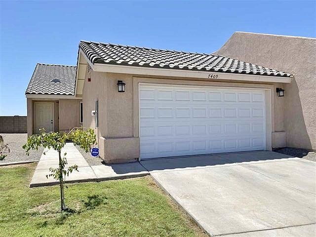 1st image of 7409 E 39th Ln