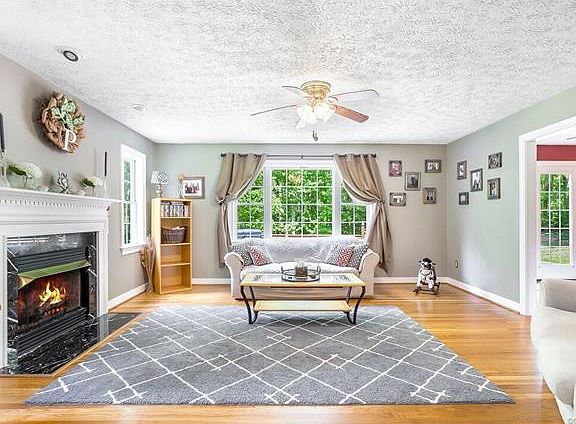 5th image of 16268 Hennessy Way