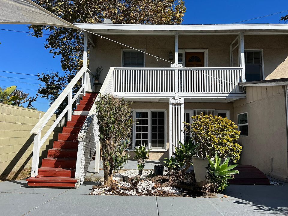 Here you see the left side of the unit on the level ground and the upstairs unit