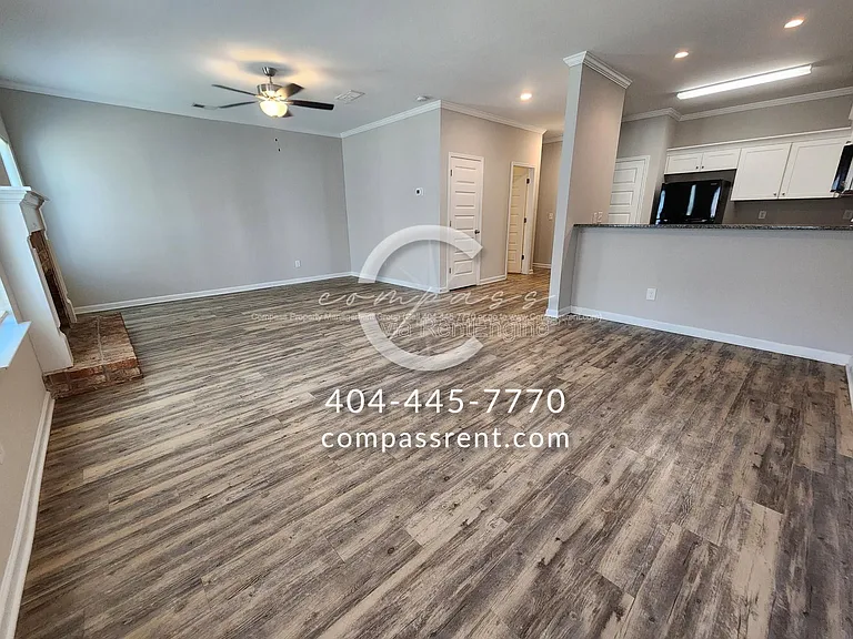206 Lyndon Way NW — Photo 6