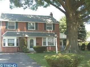 719 Buttonwood Dr, Springfield, PA 19064