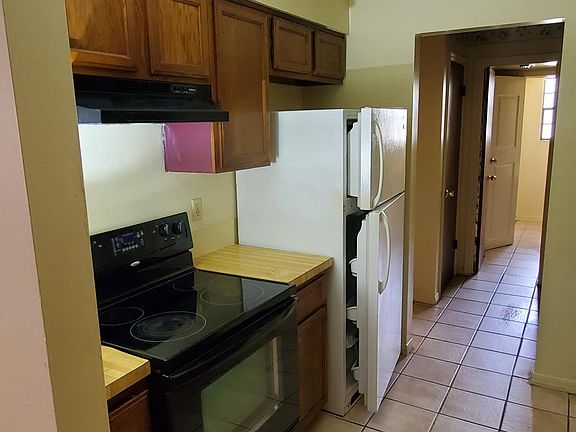 5th image of 462 Bentwood Ln #A