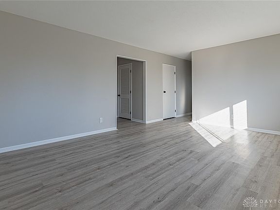 3rd image of 433 Nies Ave