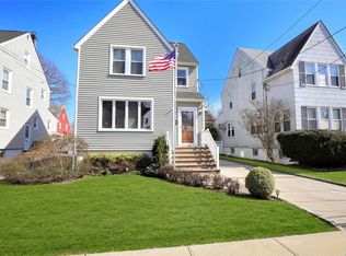 13 Fremont Rd, Valley Stream, NY 11581