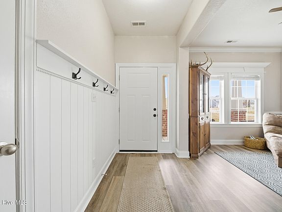 4th image of 112 Rosedale Drive