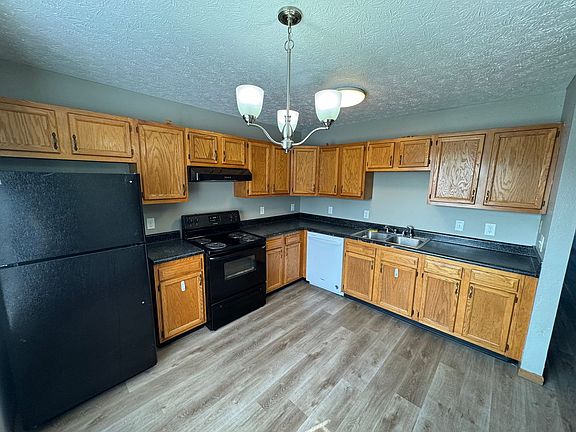 2nd image of 2010 Bridgewater Cir #2010A