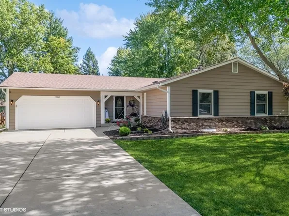 1106 Hollywood Blvd, McHenry, IL 60050