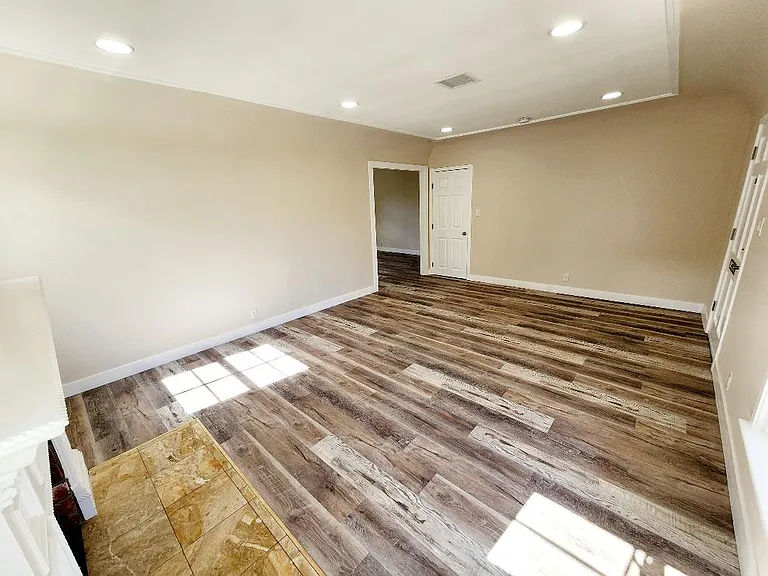 2945 Oakhurst Ave — Photo 5