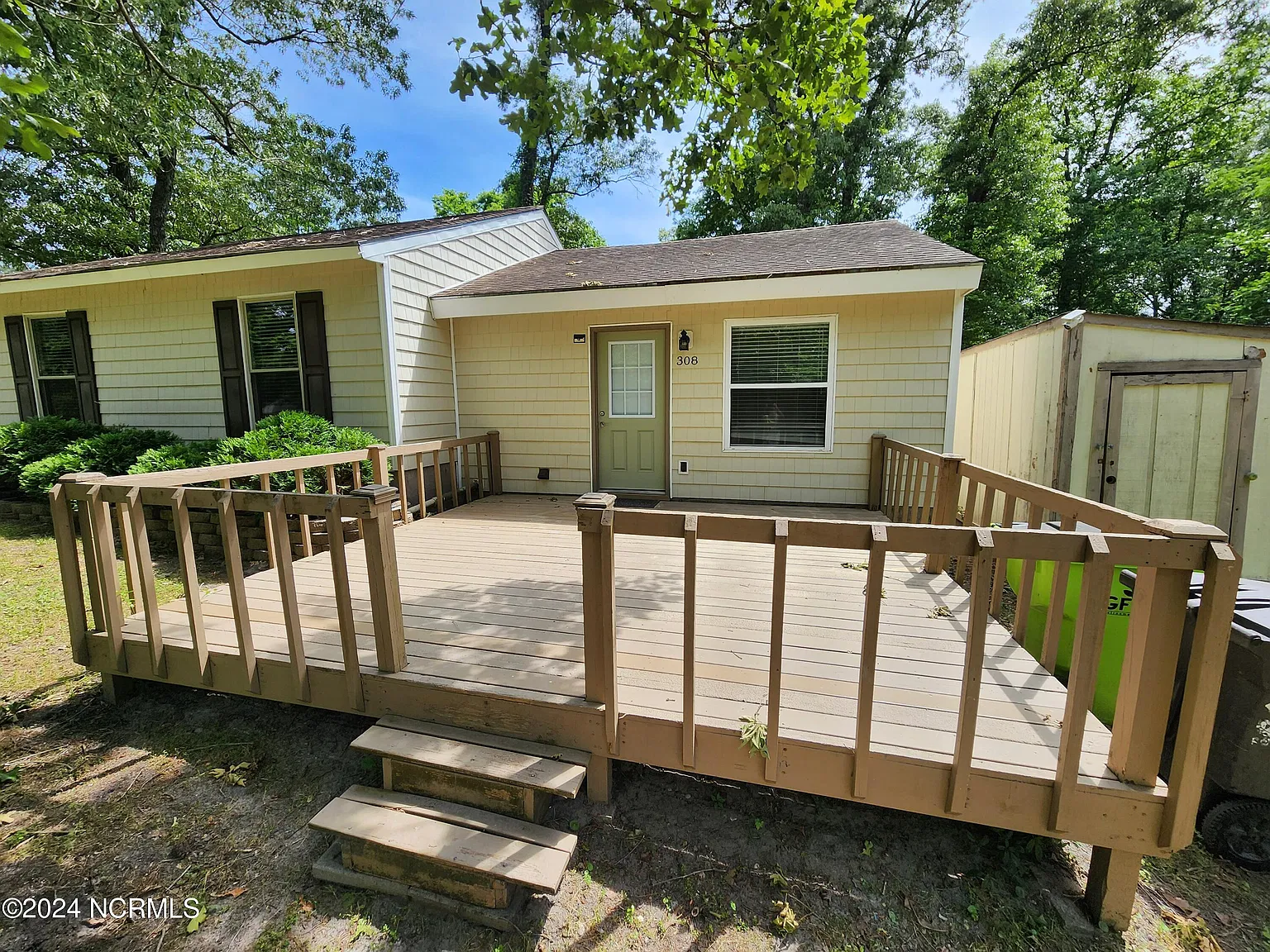 3 bed, 2.0 bath, $1,450 — Photo 2
