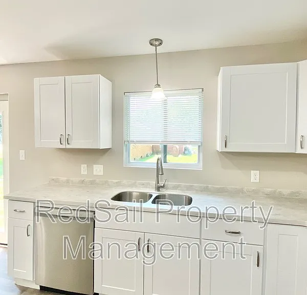 1005 Carys Chapel Rd — Photo 7
