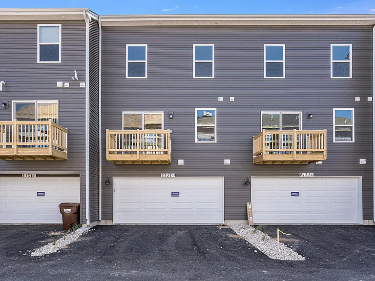 2131 Sassafras Way #D — Photo 14